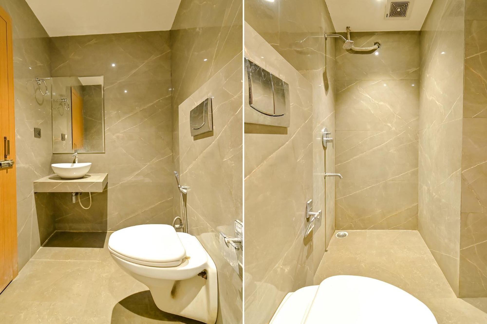 Fabhotel Penthouse - A K Dev Road Ґувахаті Екстер'єр фото