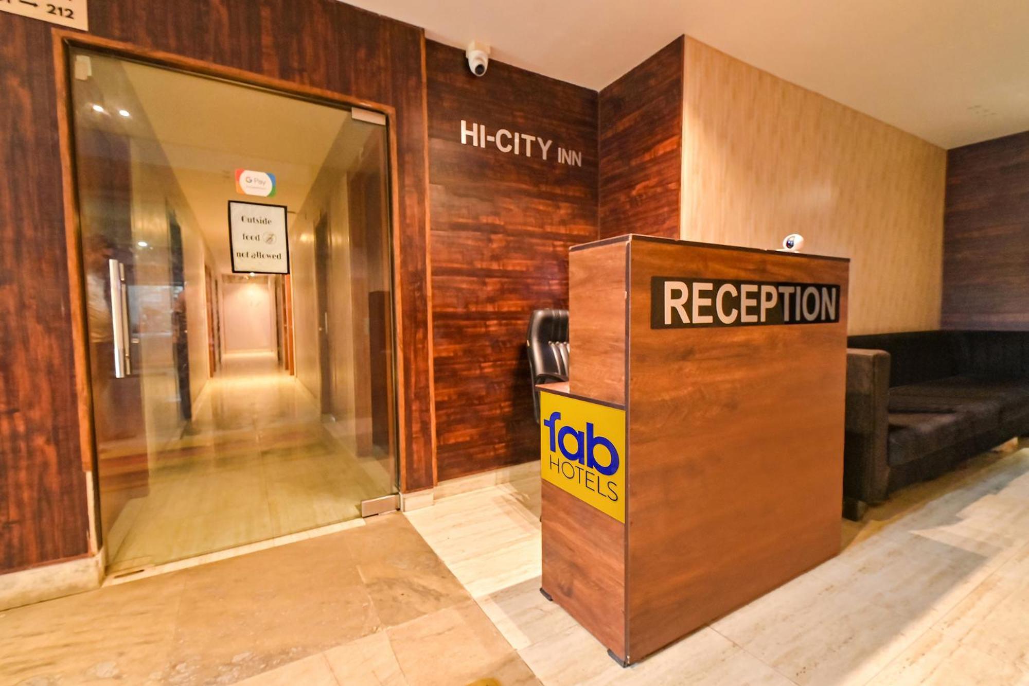 Fabhotel Penthouse - A K Dev Road Ґувахаті Екстер'єр фото